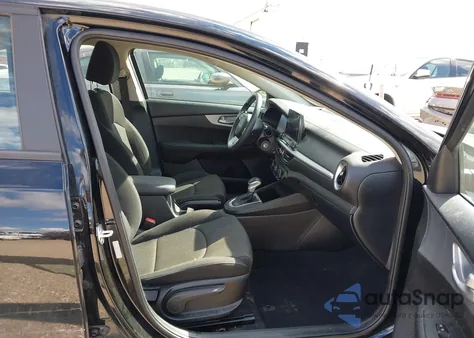 2023 Kia Forte Lx z USA, uszkodzony, nr VIN 3KPF24ADXPE562017